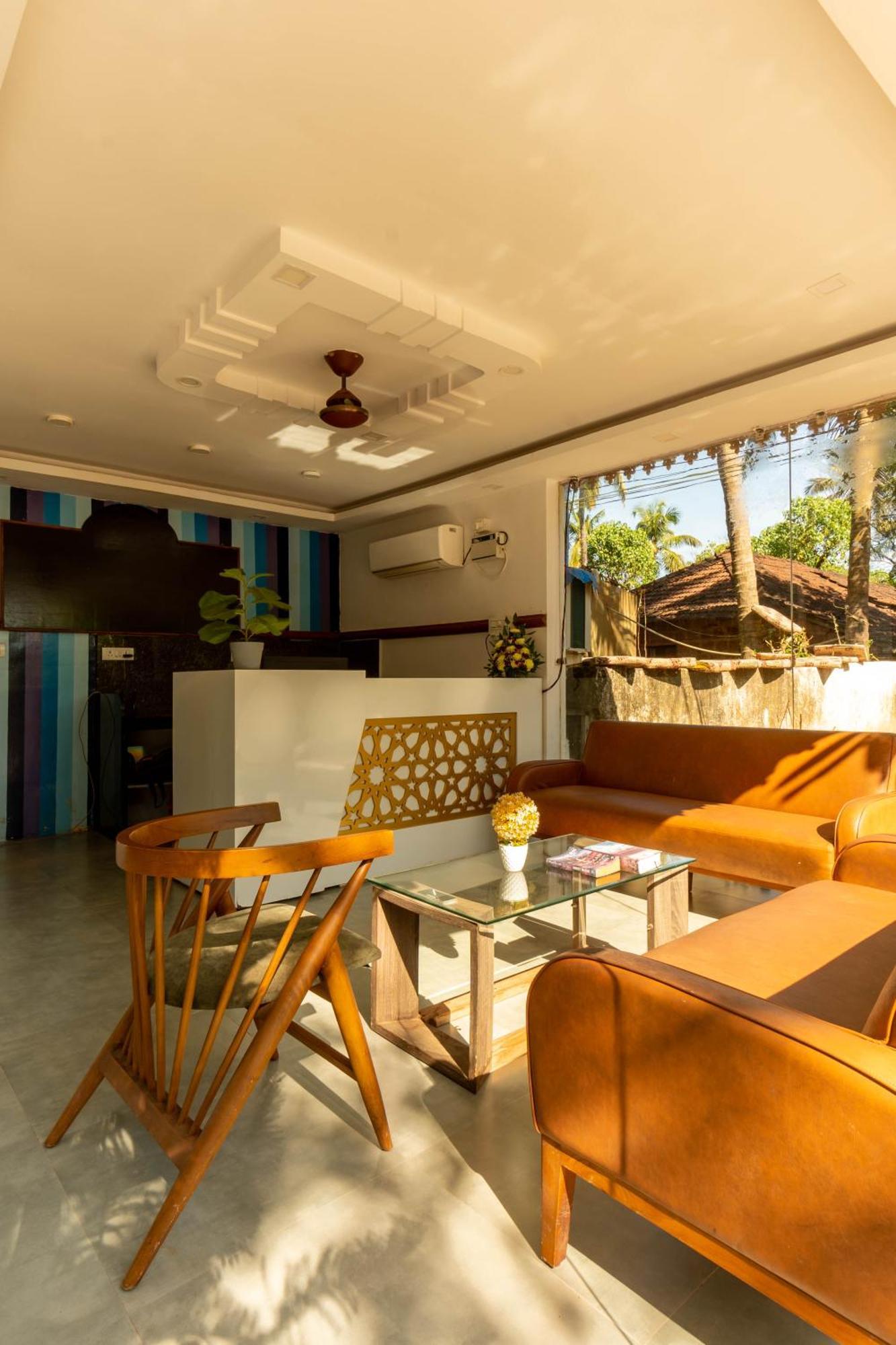 Lotus Feet Beach Resort Morjim Exterior photo